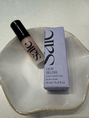 Saie Dew Blush Liquid Cheek Flush — BABY & monitory super gel in ROSEGLOW